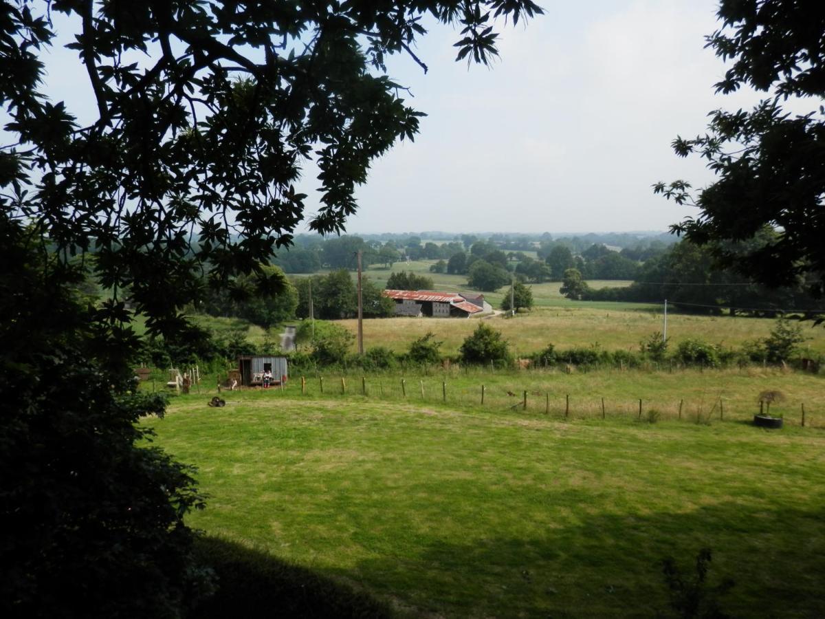 La Petite Cretouffiere - Naturiste Accommodation - Adult Only Colombiers-du-Plessis Екстериор снимка